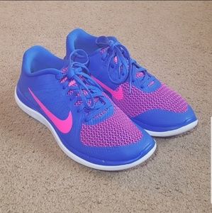 Nike Free 4.0 Sneakers Size 9 LIKE NEW